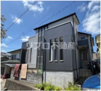 4LDK House in Kashiwa with Solar Panels and 2 Parking Spaces — Image 1, Kashiwa, Chiba