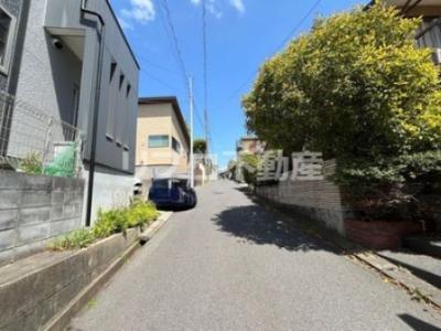 4LDK House in Kashiwa with Solar Panels and 2 Parking Spaces — Image 5, Kashiwa, Chiba