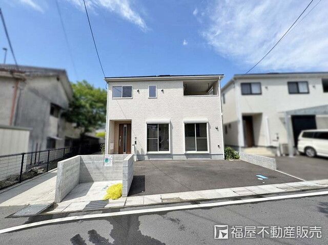 Modern 4LDK House Near Kyoto with Balcony - Thumbnail 2