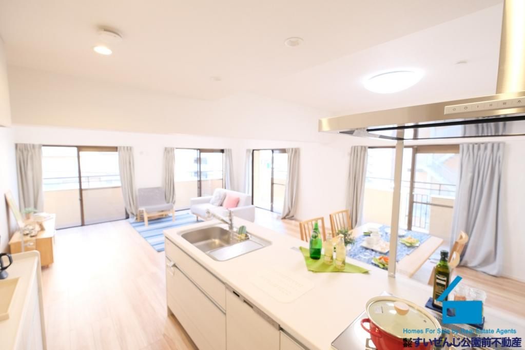 Renovated 3LDK Apartment in Kumamoto's Suizenji Area - Thumbnail 3
