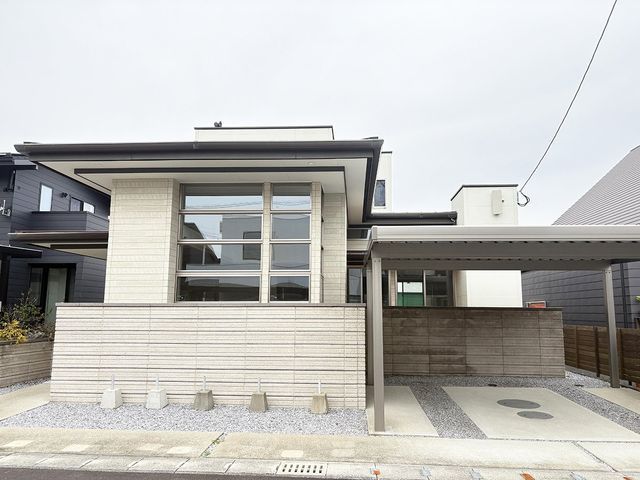 3LDK House in Miyazaki with Solar Panels and ZEH Certification - Thumbnail 2