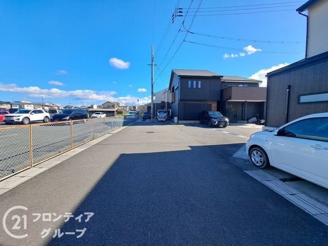 3LDK House in Kyoto's Fushimi Ward with South-Facing Balcony - Thumbnail 2