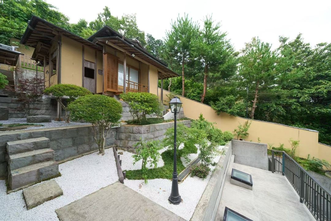 Former Samurai Estate in Tsukahara, Kanagawa - 12 Rooms, 283 sqm - Thumbnail 2