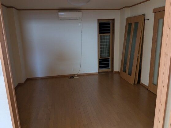 1943 Wood & Steel House for Sale in Takasago, Hyogo - Thumbnail 2