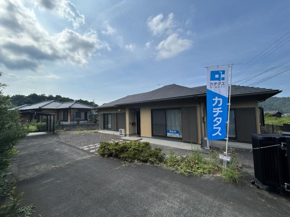 Renovated 5DK House with Large Land in Shikoku Chuo City - Thumbnail 2