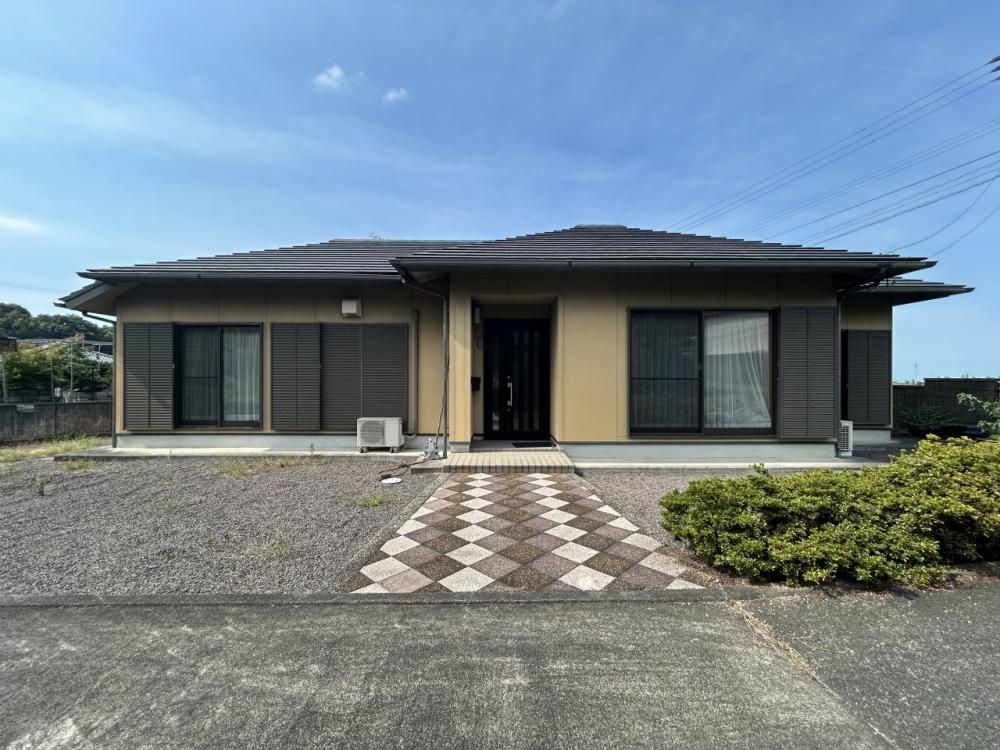 Renovated 5DK House with Large Land in Shikoku Chuo City - Thumbnail 3