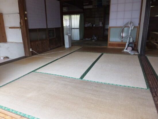 1953 Traditional 5DK House on 629sqm Land in Ebino, Miyazaki - Thumbnail 4