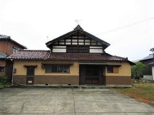 Large 334m² Wooden House on 915m² Land in Nomi City, Ishikawa - Thumbnail 2