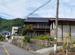 Historic 1925 Wooden House for Sale in Minobu, Yamanashi - Thumbnail 3