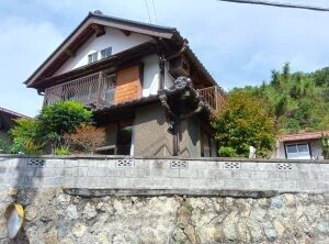 Historic 1925 Wooden House for Sale in Minobu, Yamanashi - Thumbnail 2