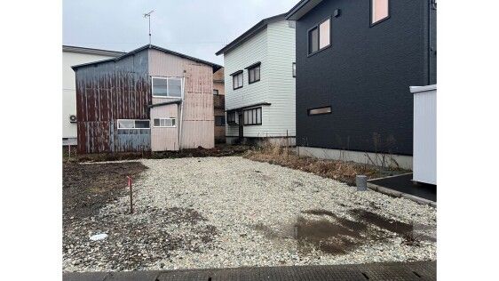 5DK House for Sale in Odate, Akita - 186.31 sqm on 356.83 sqm Land - Thumbnail 2