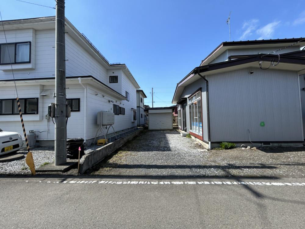Renovated 4SLDK House in Towada with Parking - Thumbnail 3