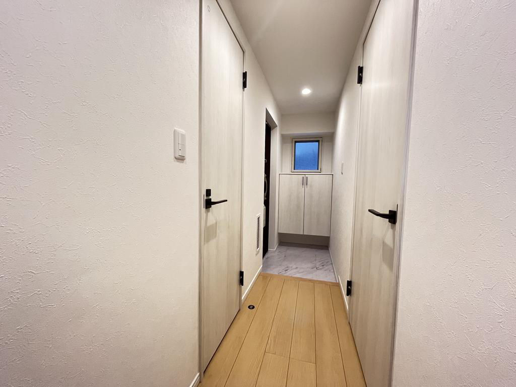 Renovated 2DK Apartment Near New Hachibori Station - Thumbnail 3