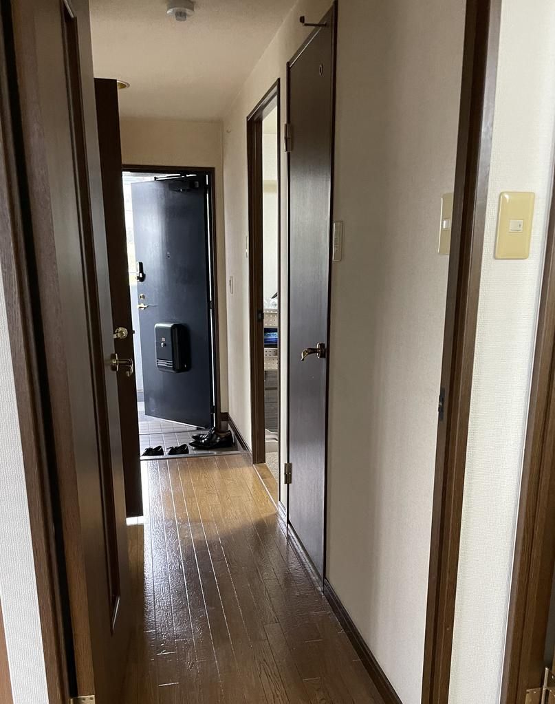 3LDK Apartment for Sale in Himeji's Royal Toibori - Thumbnail 2