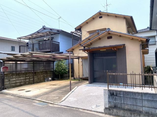 4DK House in Matsuyama with 3 Parking Spaces - 20000000 JPY - Thumbnail 3