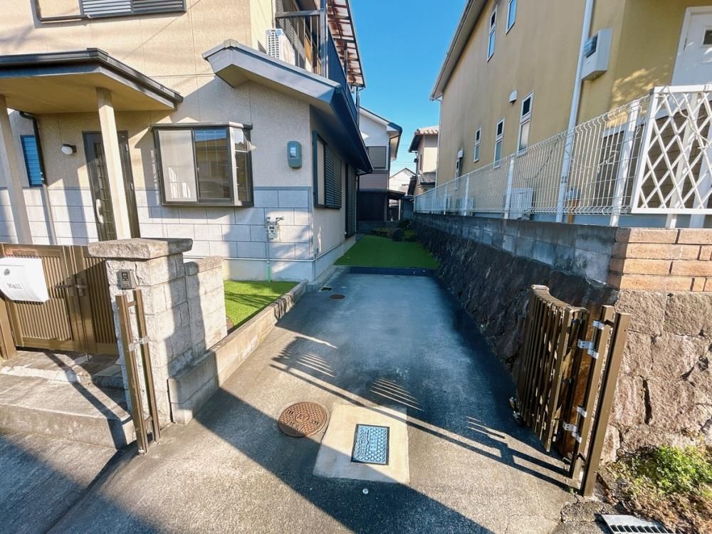 4LDK Detached House for Sale in Kameoka, Kyoto - Thumbnail 2