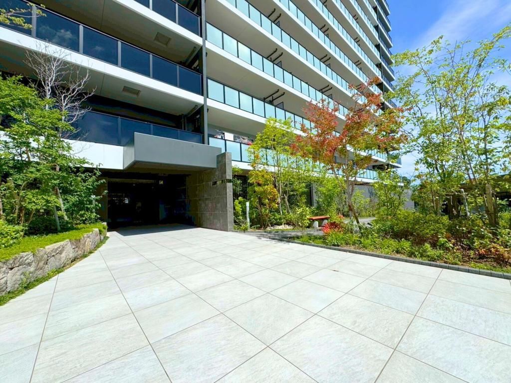 Amaze Tokitsu Bay Side Square 3LDK Condo for Sale in Nagasaki - Thumbnail 2