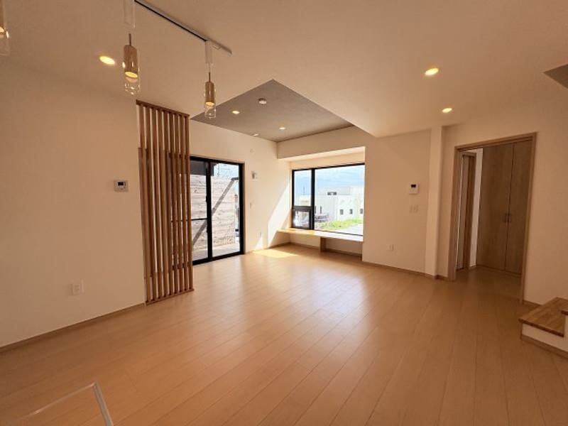 New 3LDK RC House in Nanjo City, Okinawa with EV Charging - Thumbnail 2