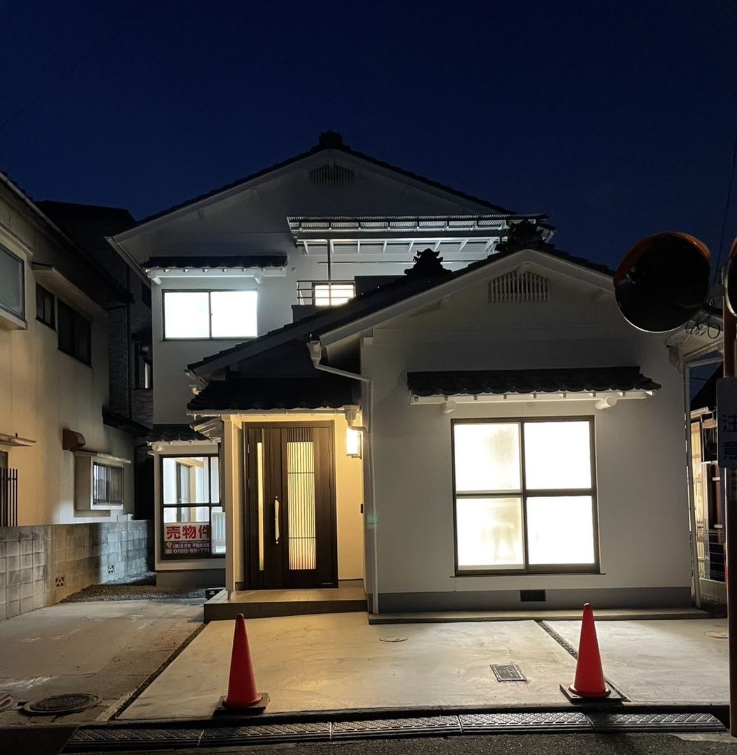 3LDK House for Sale in Matsuyama, Ehime - Thumbnail 2