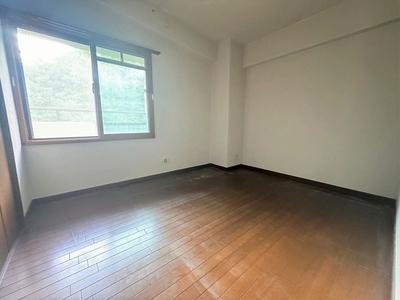 3LDK Apartment for Sale in Ikoma City, Nara — Image 1, Ikoma, Nara