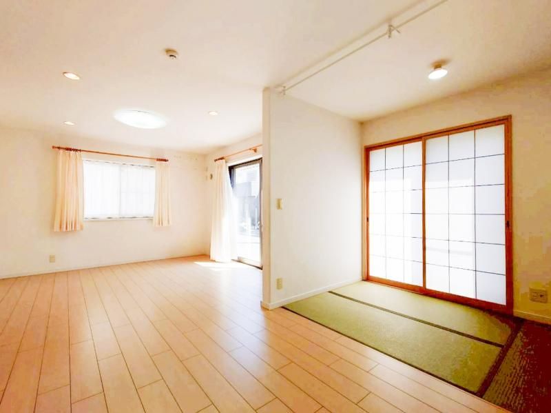3LDK Detached House for Sale in Machida, Tokyo - Thumbnail 2