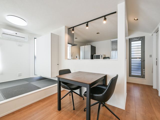 Modern 2LDK House for Sale in Toyonaka, Osaka - Built 2022 - Thumbnail 3