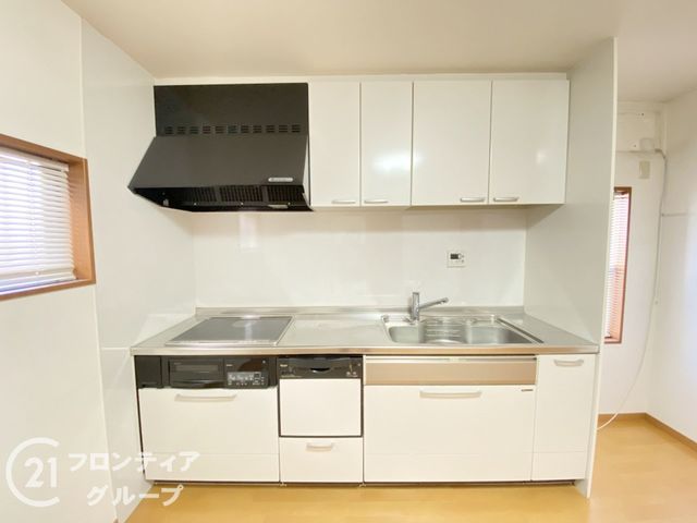 Renovated 3-Bedroom House in Kobe Nishi Ward - Thumbnail 3