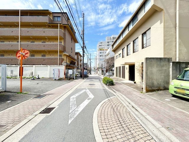 Land for Sale in Kamigyo Ward, Kyoto City - 460.8 sqm Plot - Thumbnail 2