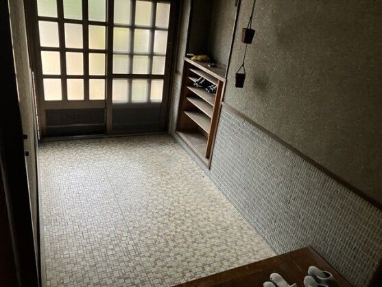 9LDK Detached House for Sale in Tajimi, Gifu - 218.84 sqm - Image 1