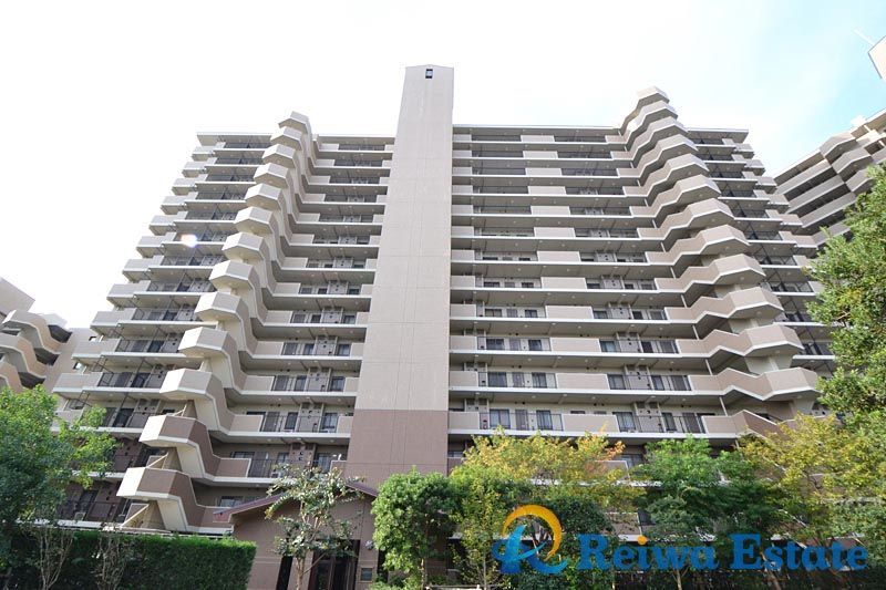 3LDK Apartment in Chigasaki with South-Facing Balcony - Thumbnail 2