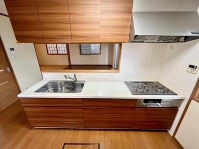 4LDK House for Sale in Yawata City, Kyoto — Image 1, Yawata, Kyoto