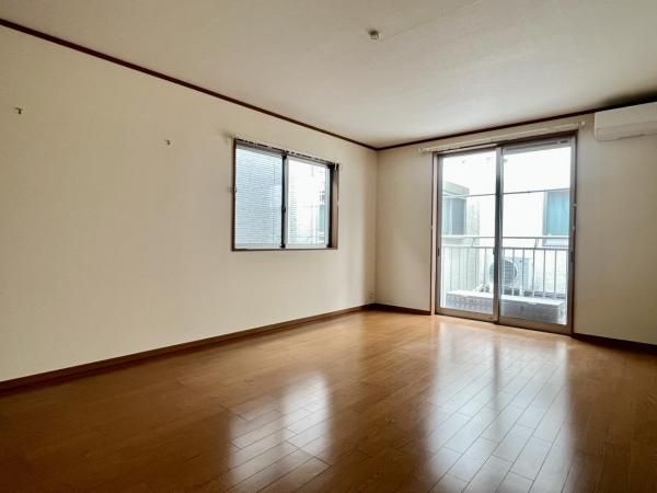 4LDK House for Sale in Yawata City, Kyoto - Thumbnail 4