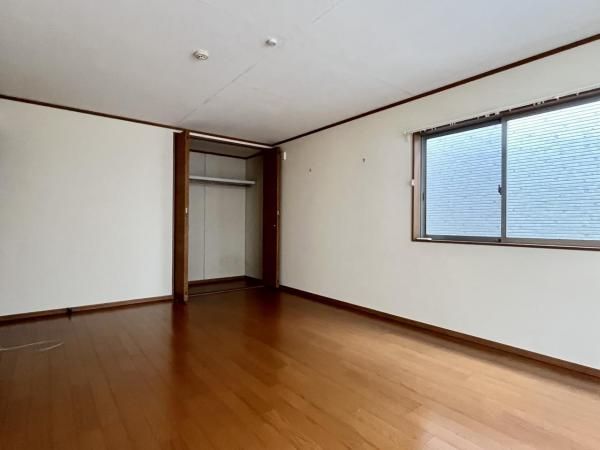 4LDK House for Sale in Yawata City, Kyoto - Thumbnail 3