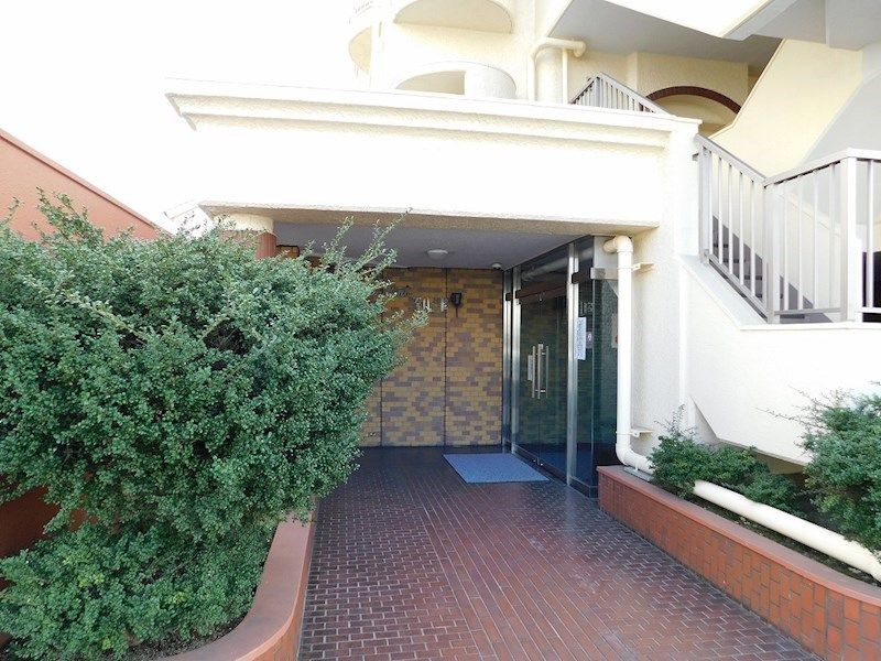 Refurbished 3LDK Apartment in Kitakyushu - Presidential Toitsu - Thumbnail 4