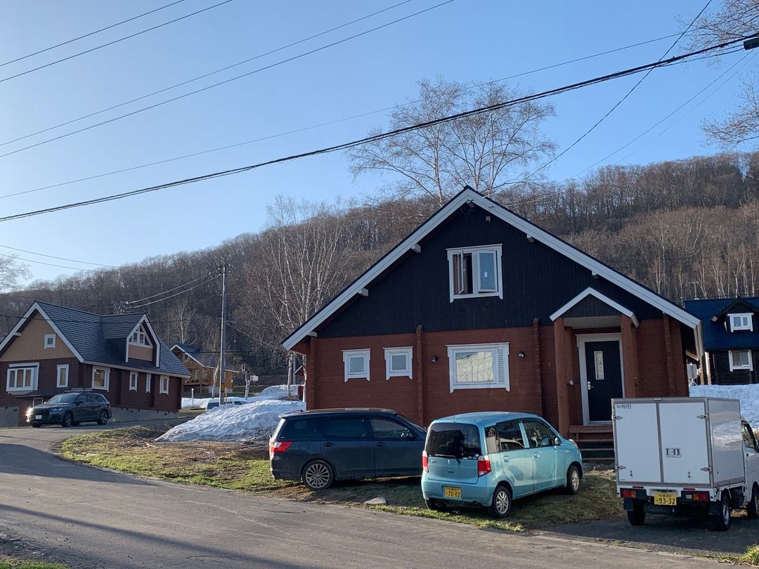 M-Yuki Cottage: 3BR House with Mount Yotei Views in Niseko Hirafu - Thumbnail 2