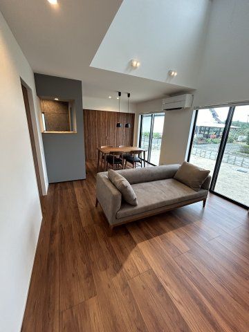 Modern 2LDK Detached House for Sale in Otsu Town, Kumamoto - Thumbnail 3
