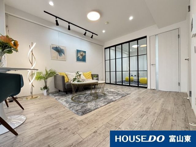 Renovated 3LDK Apartment Near Fujikoshi Station in Toyama - Thumbnail 2