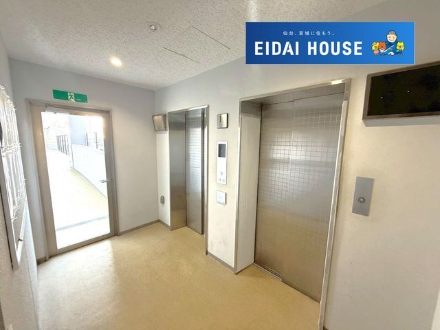 Adogurande Arai 5F: 3SLDK Apartment Near Arai Station, Sendai - Thumbnail 2