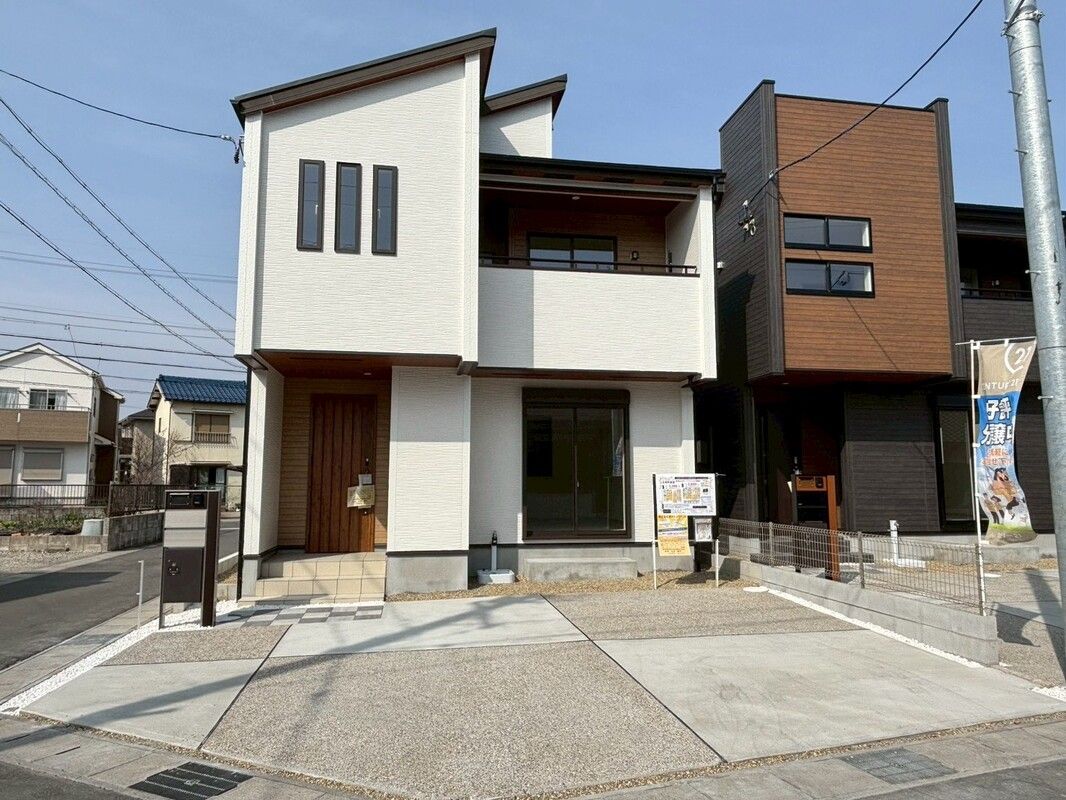 New 4LDK Detached House for Sale in Yatomi, Aichi - Thumbnail 2