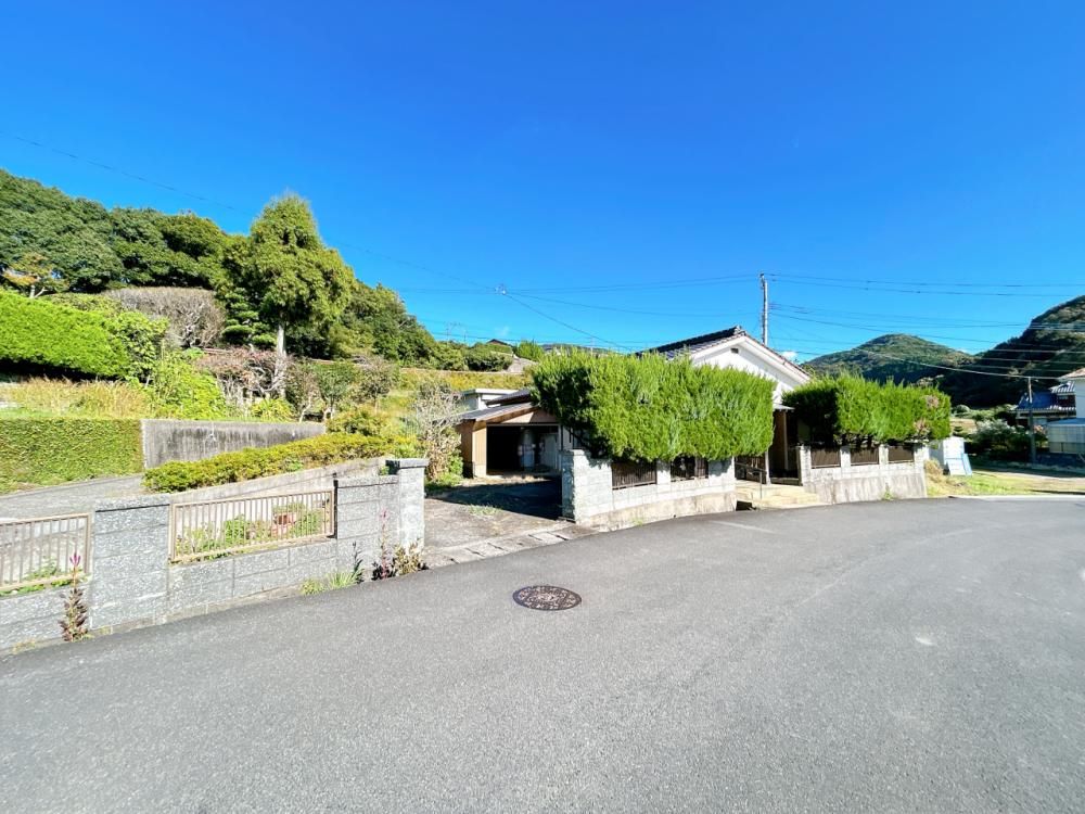 5DK Single-Story House for Sale in Sasebo, Nagasaki - Thumbnail 2