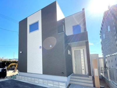 Modern 3LDK House in Kami, Kochi Prefecture with Solar Power — Image 1, Kami, Kochi