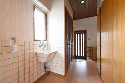 4-chome Kameda Shinmeicho, Konan Ward | Used detached house in Konan Ward, Niigata City, 22 minutes walk from Kameda Station on the JR Shinetsu Main Line (Property number: 0112734-0003437) — Image 4, Gangnam-gu, Niigata