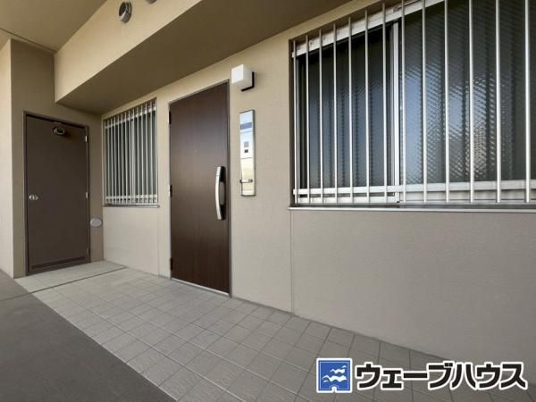2LDK Apartment for Sale in Naka-ku, Okayama City, 81.74 sqm - Thumbnail 2