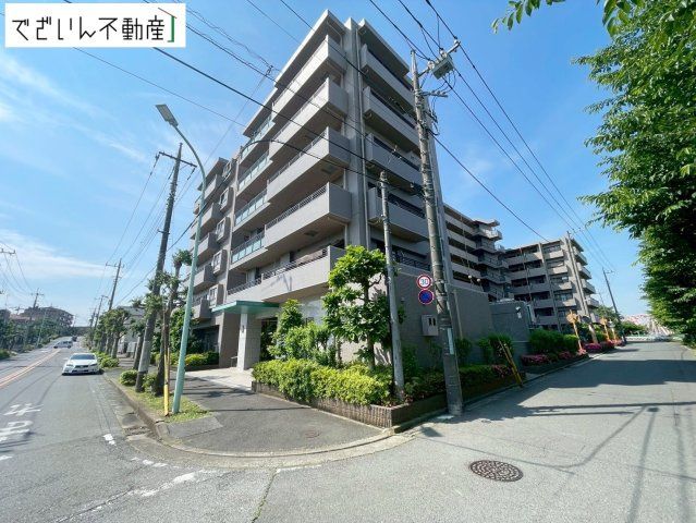 3LDK Renovated Apartment in Tokorozawa, Saitama - Thumbnail 2