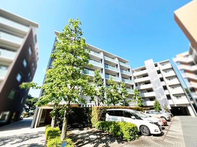 Kugayama Garden Hills 2-Bedroom Condo with 24hr Security in Mitaka — Image 10, Mitaka, Tokyo