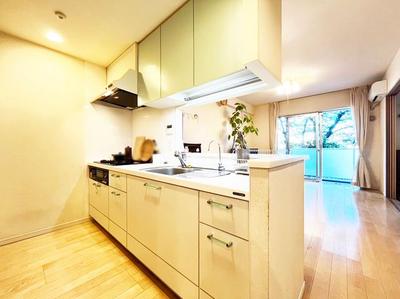 Kugayama Garden Hills 2-Bedroom Condo with 24hr Security in Mitaka — Image 19, Mitaka, Tokyo