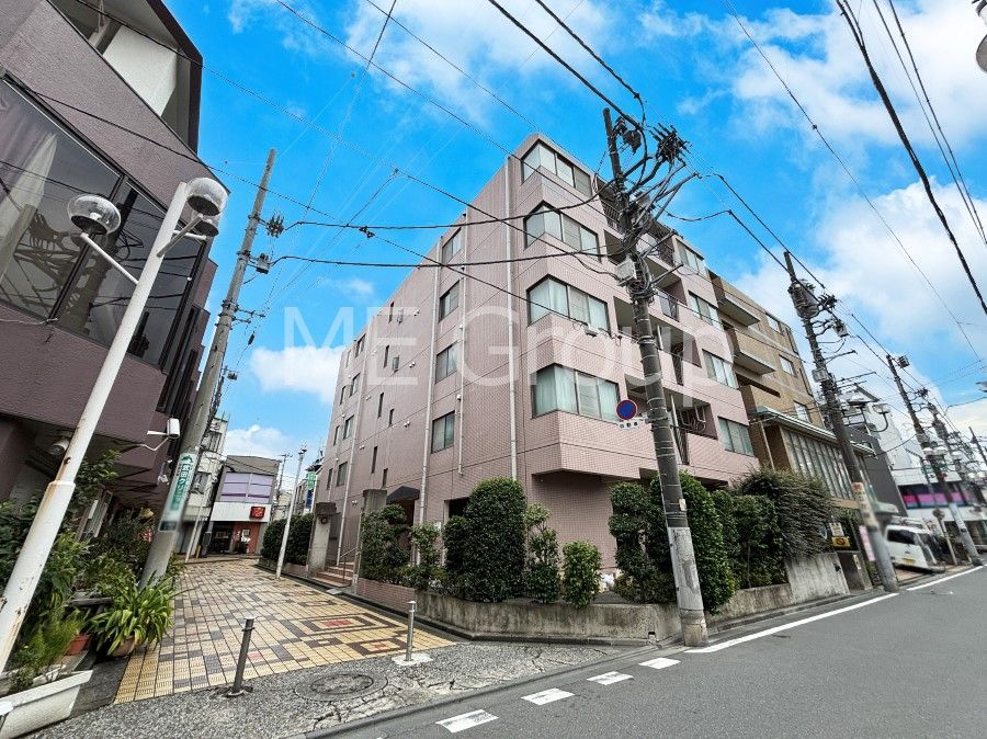 Crest Court Kamifukuoka 2LDK Apartment with Garden | Saitama - Thumbnail 2