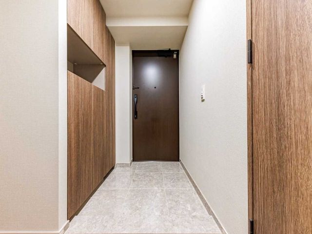 2LDK Apartment for Sale in Koto, Tokyo – 60.75m² - Thumbnail 2