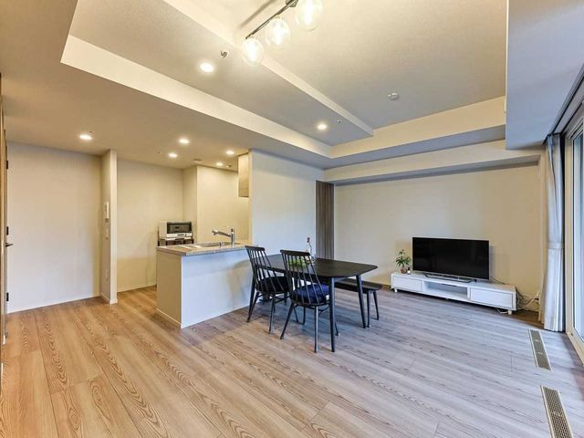 2LDK Apartment for Sale in Koto, Tokyo – 60.75m² - Thumbnail 4