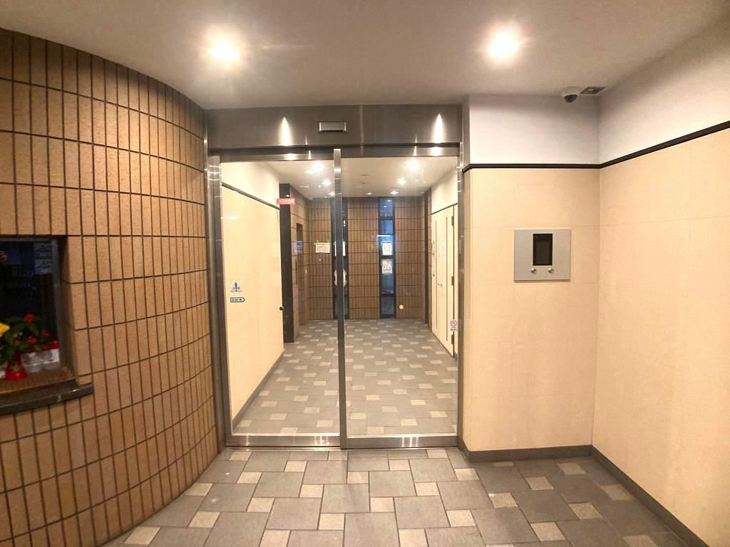 1K Apartment in Fukushima, Osaka - Near JR Stations - Thumbnail 3